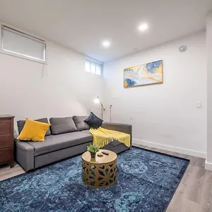 Spacious Newly Renovated 1 Bedroom Apartment